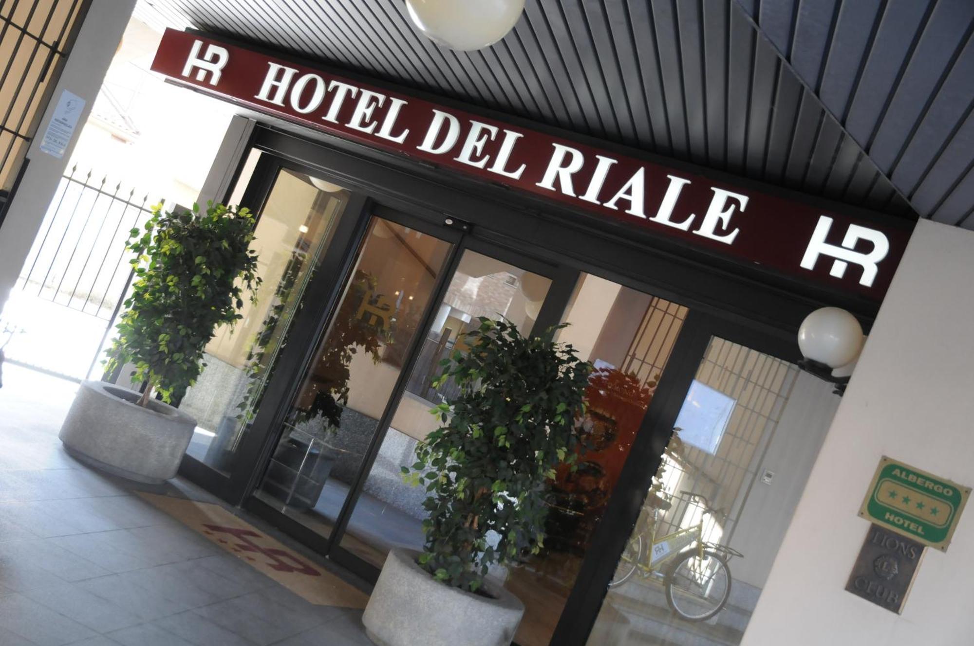 Hotel Del Riale Parabiago Dış mekan fotoğraf